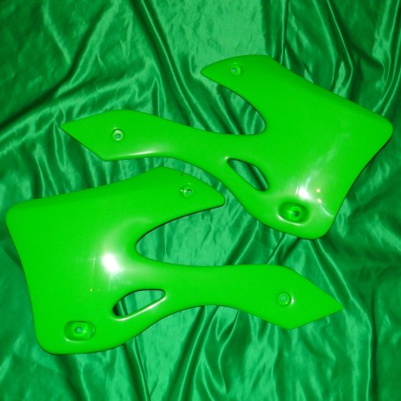 Aberturas de radiador UFO para KAWASAKI KX 125cc y 250cc de 1999 a 2002 KA03720026 UFO € 34.90