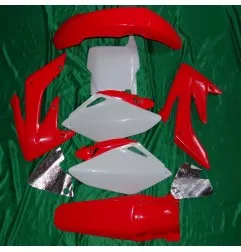 Kit de plástico UFO para HONDA CRF 250 R de 2006 a 2007 HOKIT105999 UFO € 89.90