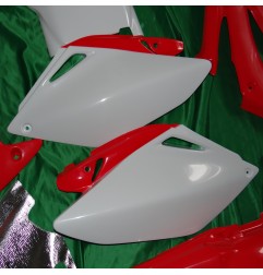 Kit de plástico UFO para HONDA CRF 250 R de 2006 a 2007 HOKIT105999 UFO € 89.90
