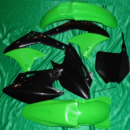 Kit plastiques UFO pour KAWASAKI KXF 250 de 2008 KAKIT210999 UFO 89,90 €