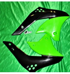 Aberturas de radiador UFO para KAWASAKI KXF 250cc de 2006 a 2008 KA03767026 / KA03767001 UFO € 44.90