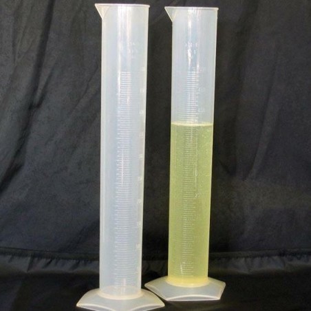 KYB 500 ml plastic measuring cylinder