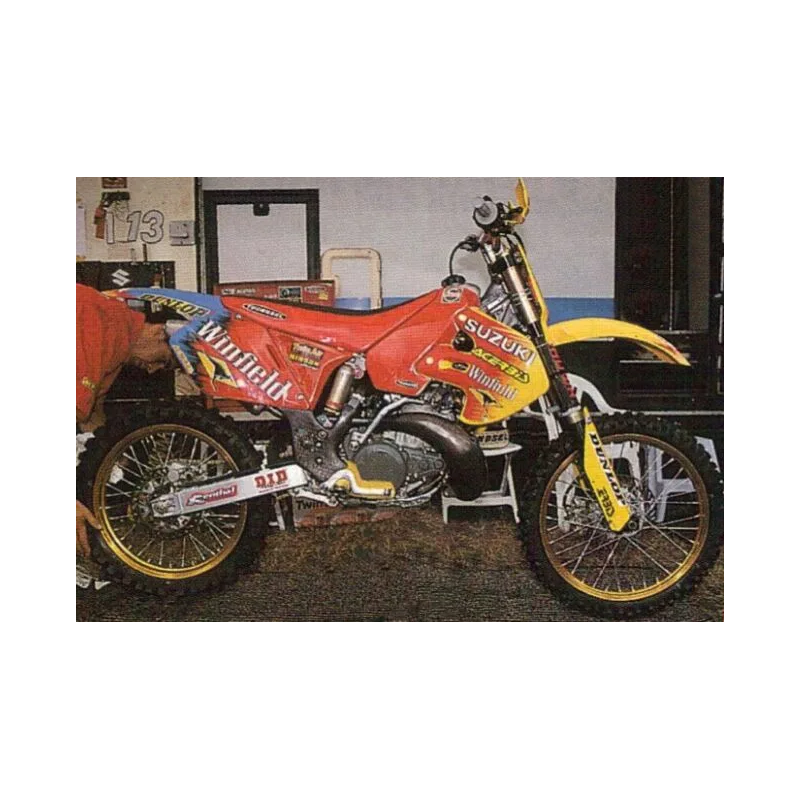 Team Suzuki TECNOSEL seat cover for SUZUKI RM 125, RM 250 from 1999 to 2000 Team Suzuki TECNOSEL seat cover for SUZUKI RM 125, RM 250 from 1999 to 2000