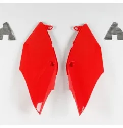 UFO -Seitennummernschilder in Rot/Schwarz für HONDA CRF R, RX ENDURO 250, 450 der Modelljahre 2017 bis 2021