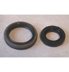 CENTAURO Crankshaft Oil Seal Set for SUZUKI RM 125, RM 80, RM 85 1980-2023