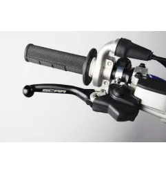 Maneta de freno SCAR FLEX plegable negro para KTM EXC 300, HUSQVARNA FC 250, SHERCO SEF 250 y TM RACING EN 300 de 2014 a 2027