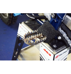 Repose-pieds SCAR Gripper - Titane pour KTM XC 250, XC 300, HUSQVARNA FC 250, FC 350 et GAS GAS EC 250, MC 85 de 2016 à 2024