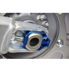 SCAR Axle Blocks - Blue for YAMAHA WRF 450, YZ 250, YZ 250 X, YZF 250, YZF 450 2010-2027