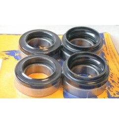 PIVOT WORKS Front Wheel Bearings And Seals Kit for YAMAHA YFM 350 GRIZZLY 2WD, YFM 350 GRIZZLY 4WD and KYMCO UXV 500 2000-2015
