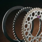 Couronne RENTHAL 50 dents, pas 520 pour SUZUKI DR-Z 400 S, DR-Z 400 SM, DRZ 400, RMZ 250, RMZ 450 de 1989 à 2027