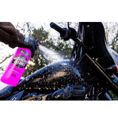 Kit de limpieza para motocicleta MUC-OFF 8 en 1