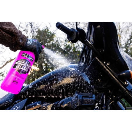 MUC-OFF 8 in 1 Motorcycle Cleaning Kit