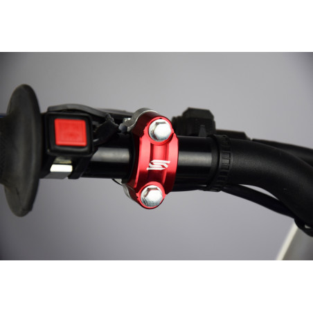 Abrazadera de barra giratoria SCAR universal Rojo