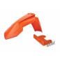 Garde-boue avant POLISPORT Restyling orange avec adaptateur pour KTM EXC 125, EXC 200, EXC 250, EXC 300, EXC 450 de 2007 à 2013 Garde-boue avant POLISPORT Restyling orange avec adaptateur pour KTM EXC 125, EXC 200, EXC 250, EXC 300, EXC 450 de 2007 à 2013